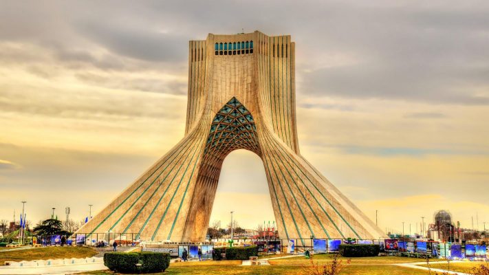 جاذبه های گردشگری تهران : برج آزادی