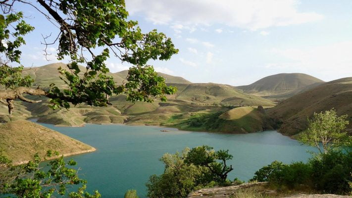 جاذبه های توریستی تبریز: دریاچه زنوز